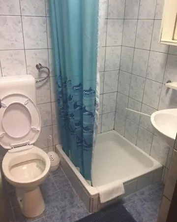 Kod Lovca בית הארחה סבטי פטר
